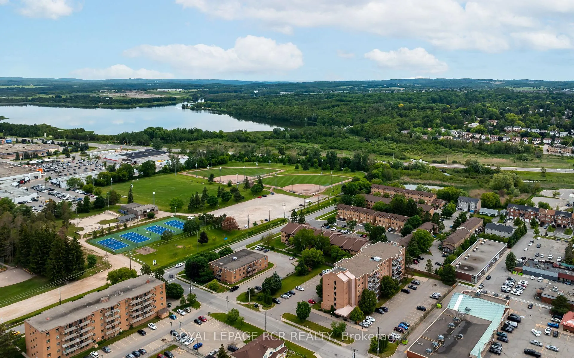 Photo 33 of Unit 13, 16 Fourth Street, Orangeville — HOMEH