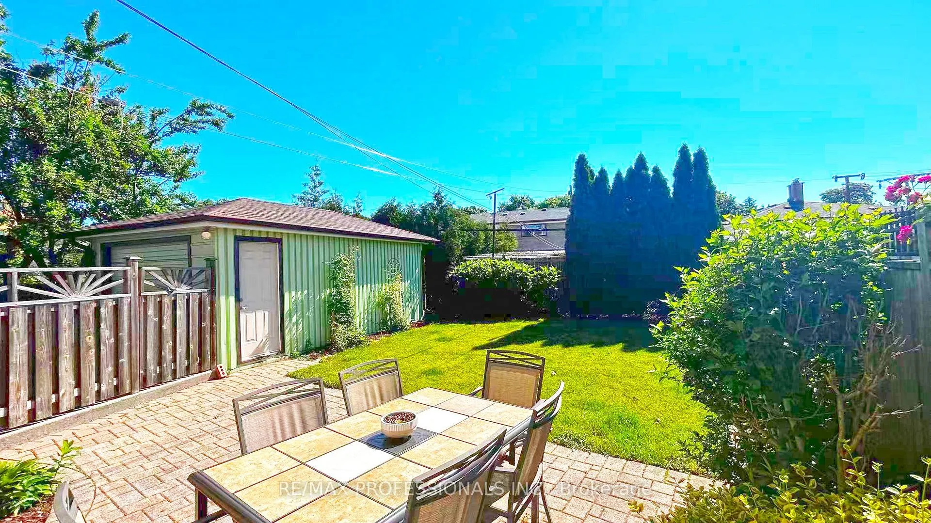 Photo 30 of 19 Davelayne Road, North York, Humbermede — HOMEH