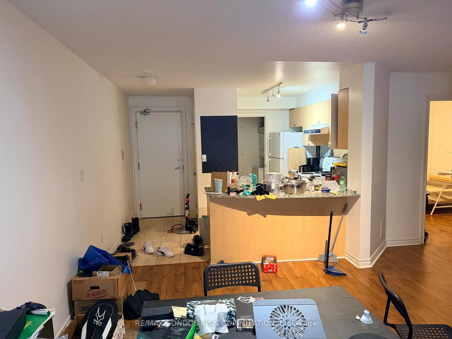 Photo 3 of Unit 601, 801 Bay Street, Toronto, Bay Street Corridor — HOMEH