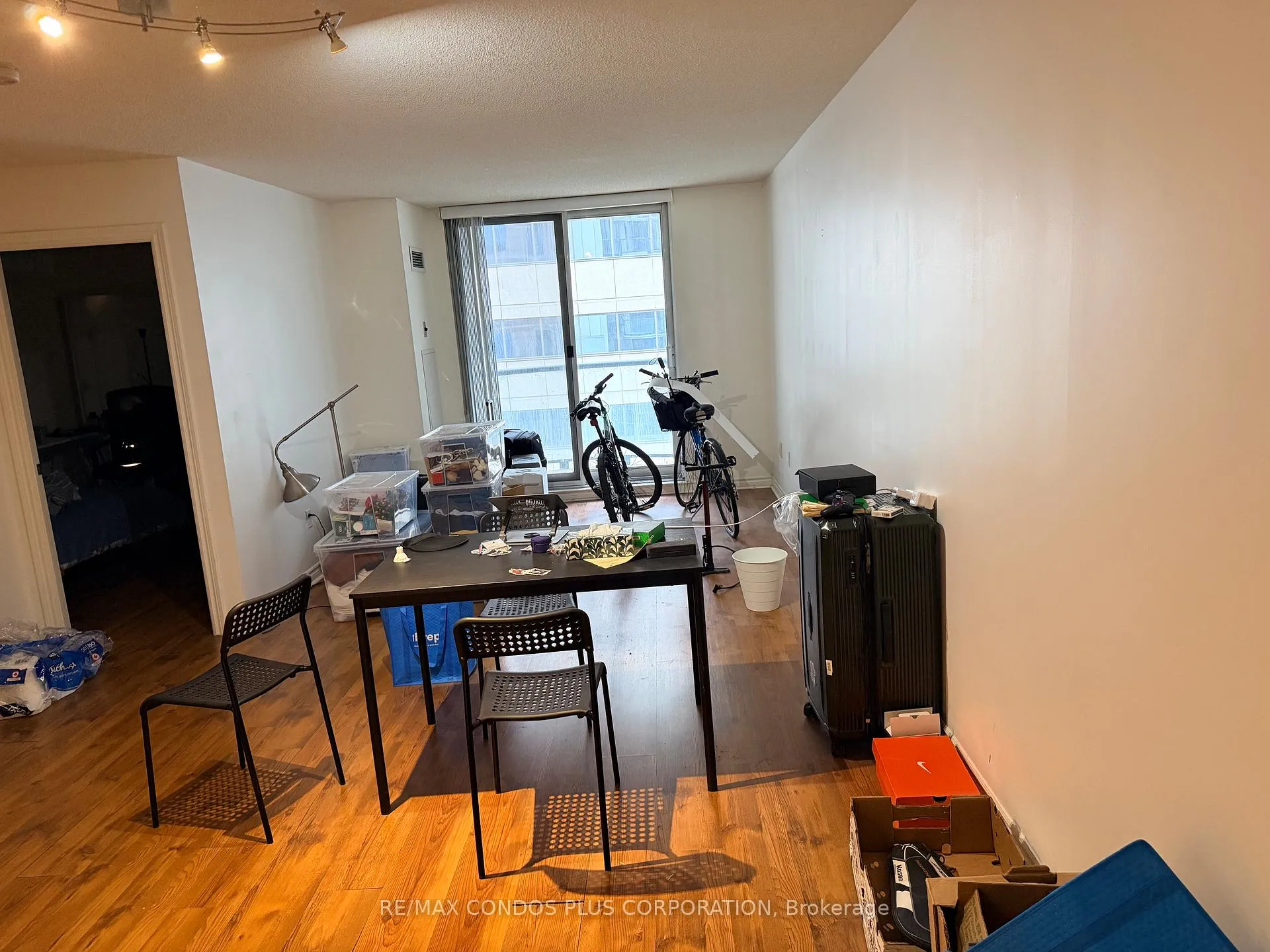 Photo 4 of Unit 601, 801 Bay Street, Toronto, Bay Street Corridor — HOMEH