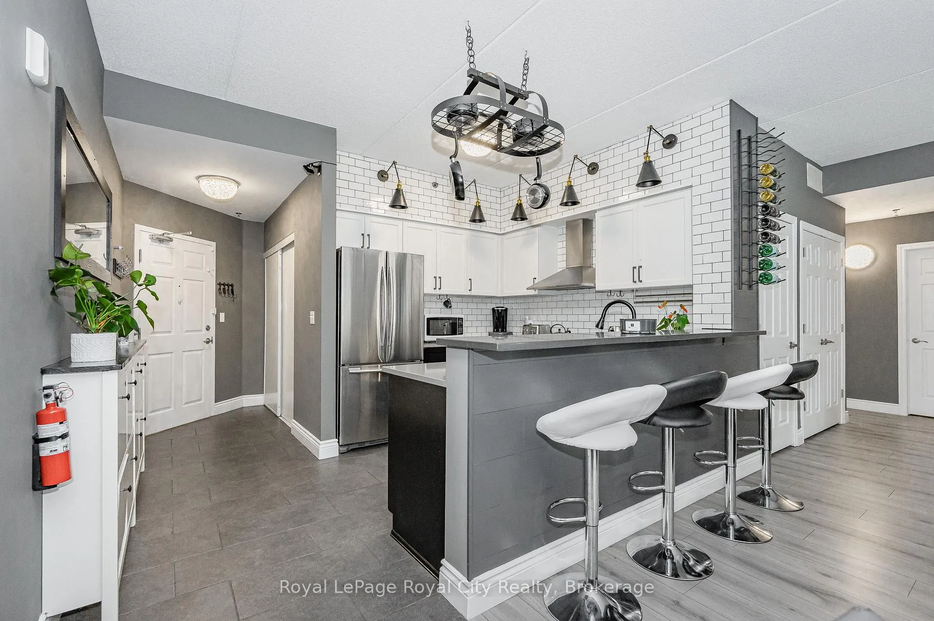 Photo 3 of Unit 102, 308 Watson Parkway N, Guelph, Grange Road — HOMEH