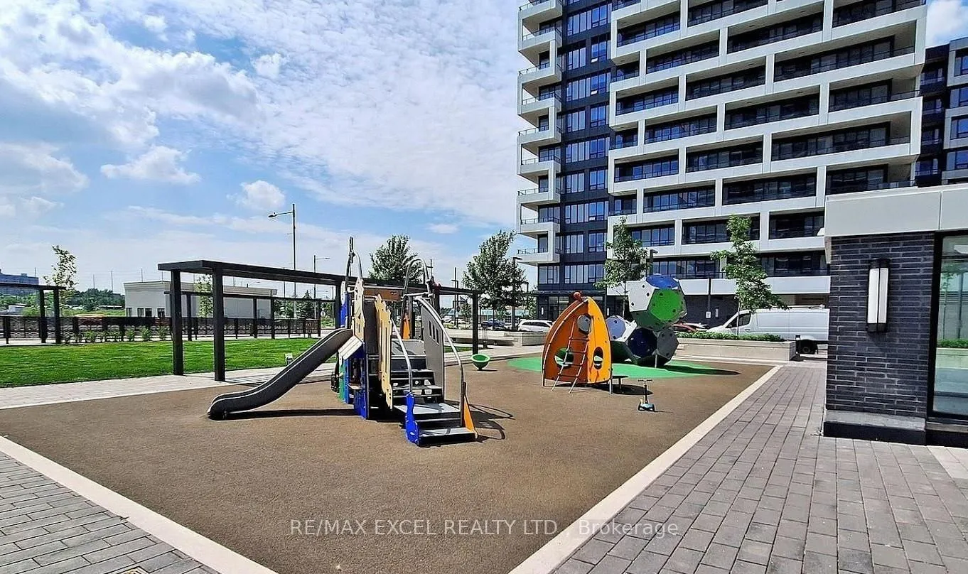 Photo 17 of Unit 2005, 8 Water Walk Drive, Markham, Unionville — HOMEH
