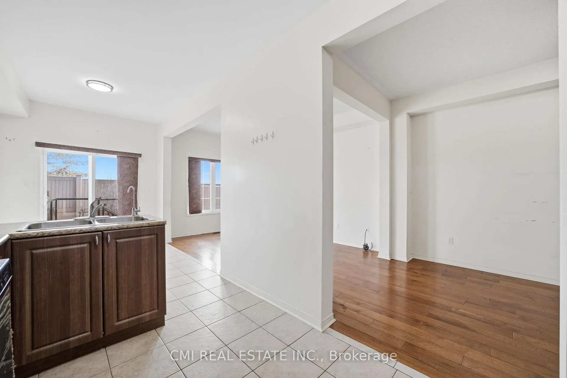 Photo 14 of 14 Gulfbrook Circle, Brampton, Sandringham-Wellington — HOMEH