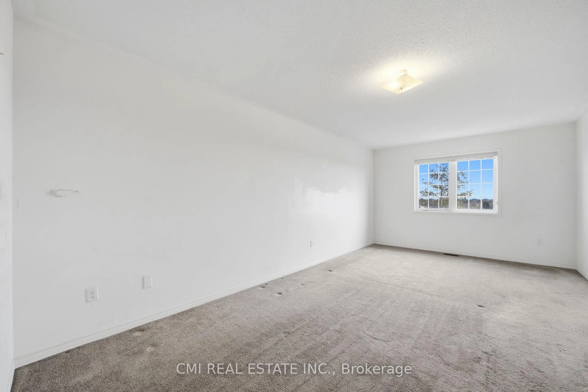 Photo 16 of 14 Gulfbrook Circle, Brampton, Sandringham-Wellington — HOMEH