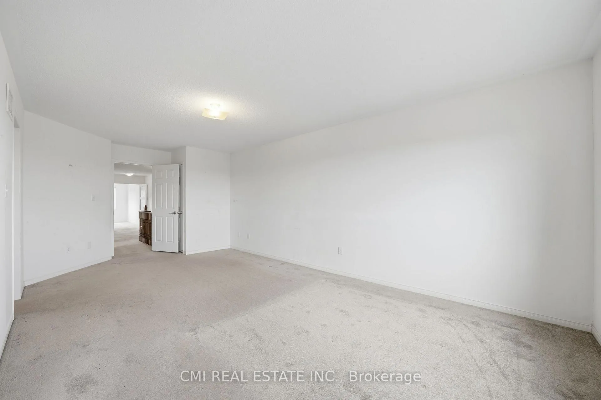 Photo 19 of 14 Gulfbrook Circle, Brampton, Sandringham-Wellington — HOMEH