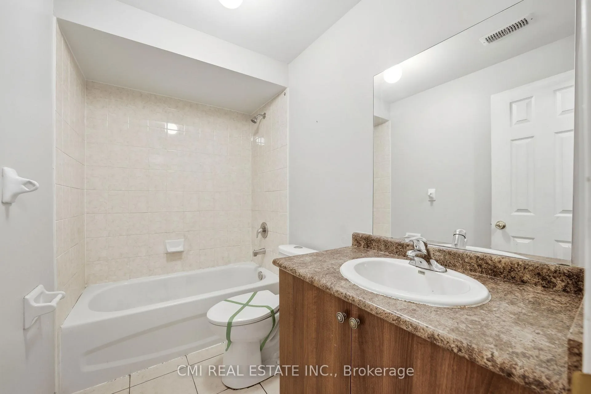 Photo 31 of 14 Gulfbrook Circle, Brampton, Sandringham-Wellington — HOMEH
