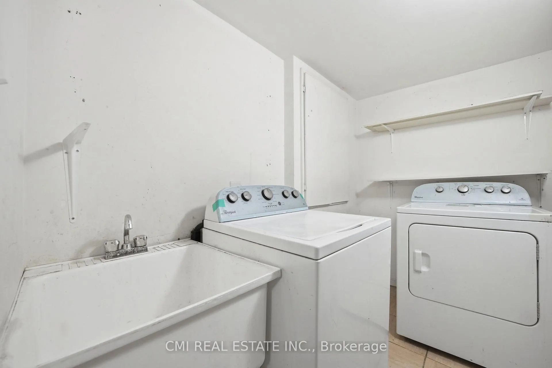 Photo 33 of 14 Gulfbrook Circle, Brampton, Sandringham-Wellington — HOMEH