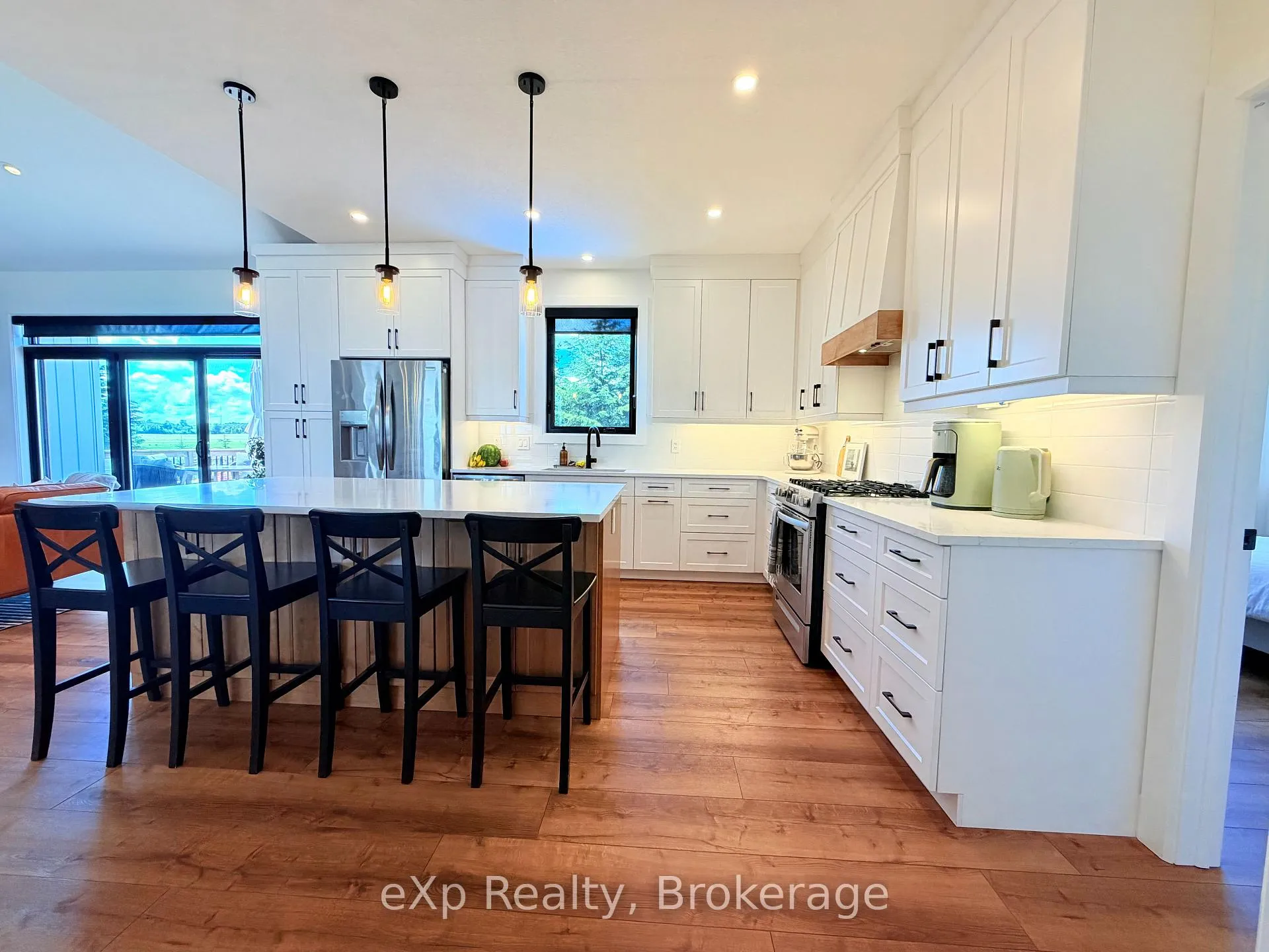 Photo 10 of 21 Devinwood Avenue, Brockton — HOMEH
