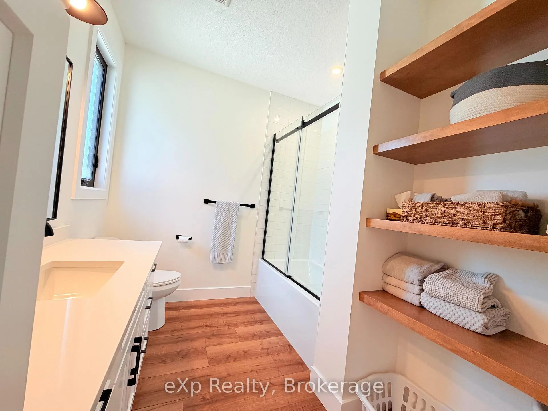 Photo 17 of 21 Devinwood Avenue, Brockton — HOMEH