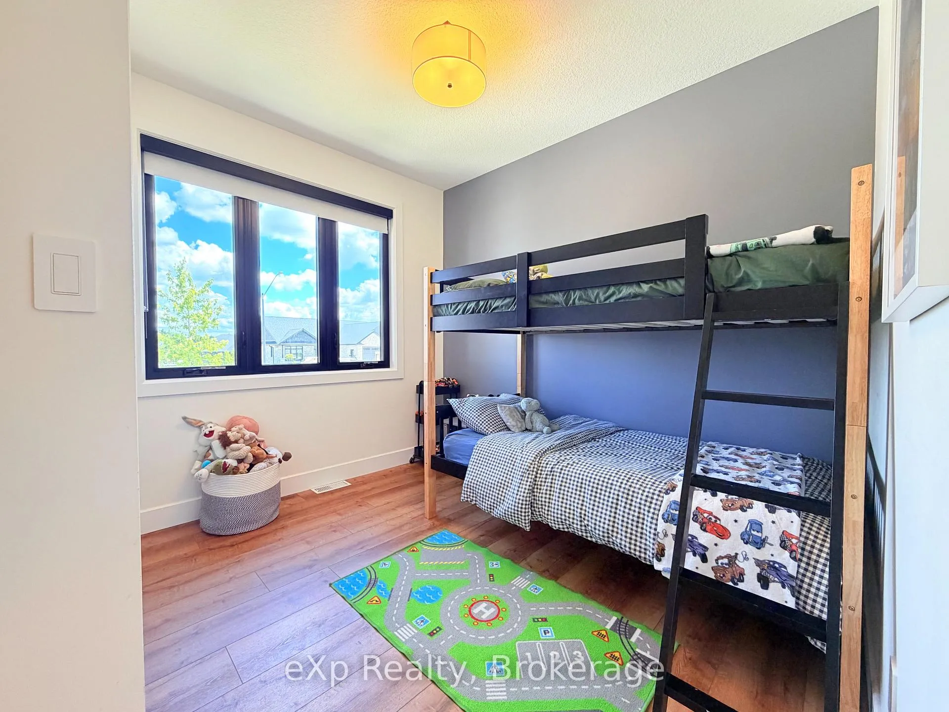 Photo 18 of 21 Devinwood Avenue, Brockton — HOMEH