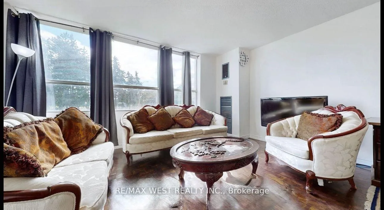 Photo 5 of Unit 106, 40 Panorama Court, Etobicoke, Mount Olive-Silverstone-Jamestown — HOMEH