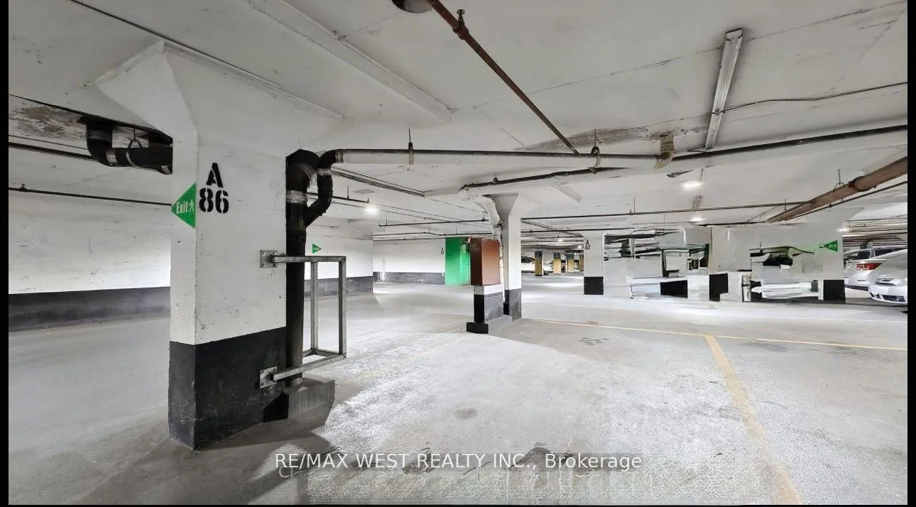 Photo 9 of Unit 106, 40 Panorama Court, Etobicoke, Mount Olive-Silverstone-Jamestown — HOMEH