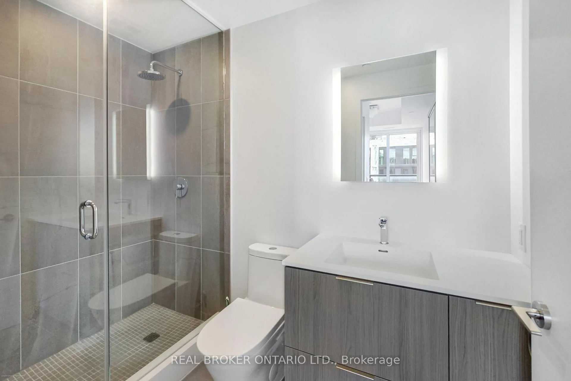 Photo 14 of Unit 1207, 185 Alberta Avenue, Toronto, Oakwood Village — HOMEH