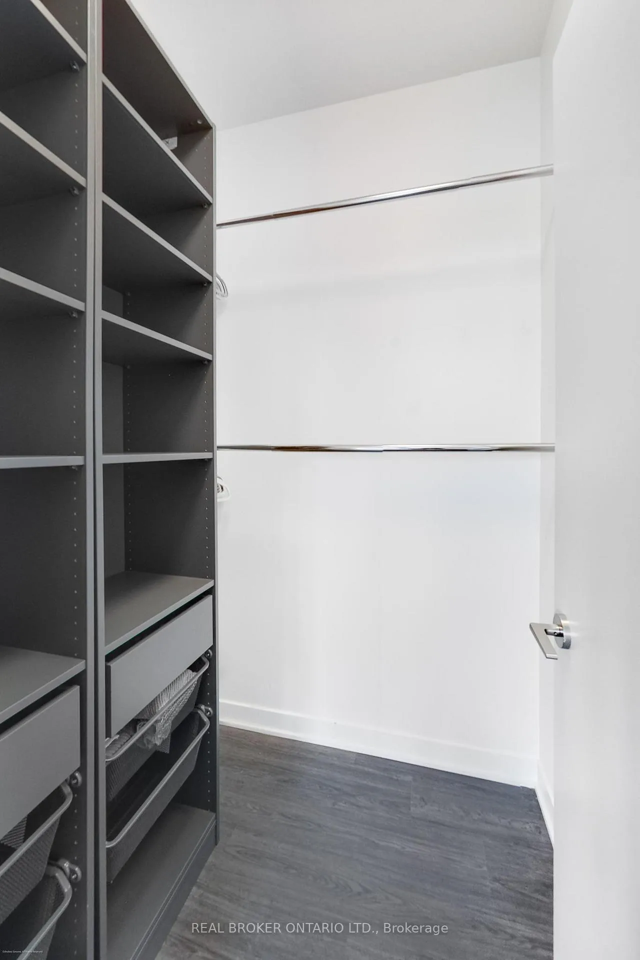 Photo 15 of Unit 1207, 185 Alberta Avenue, Toronto, Oakwood Village — HOMEH