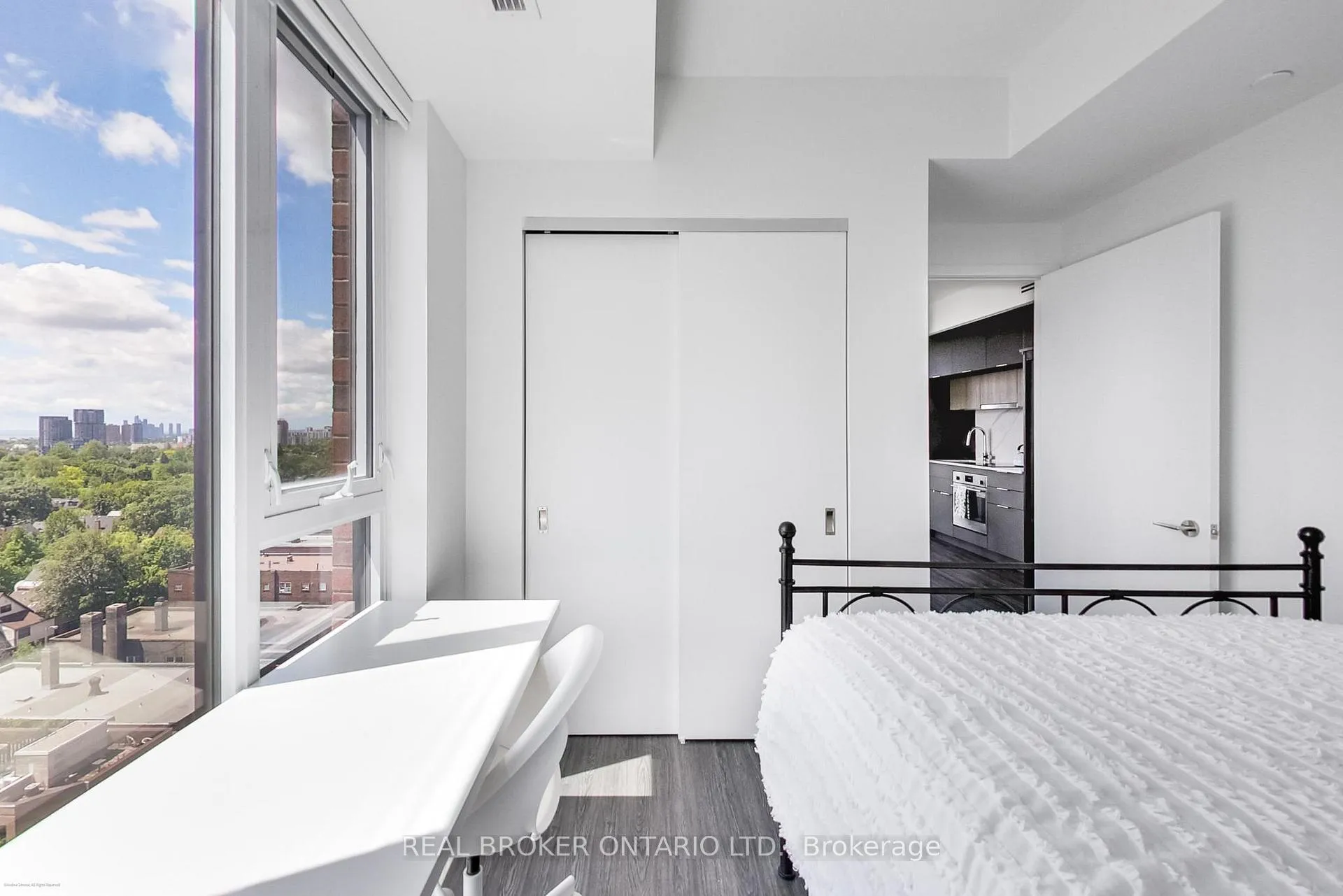 Photo 17 of Unit 1207, 185 Alberta Avenue, Toronto, Oakwood Village — HOMEH