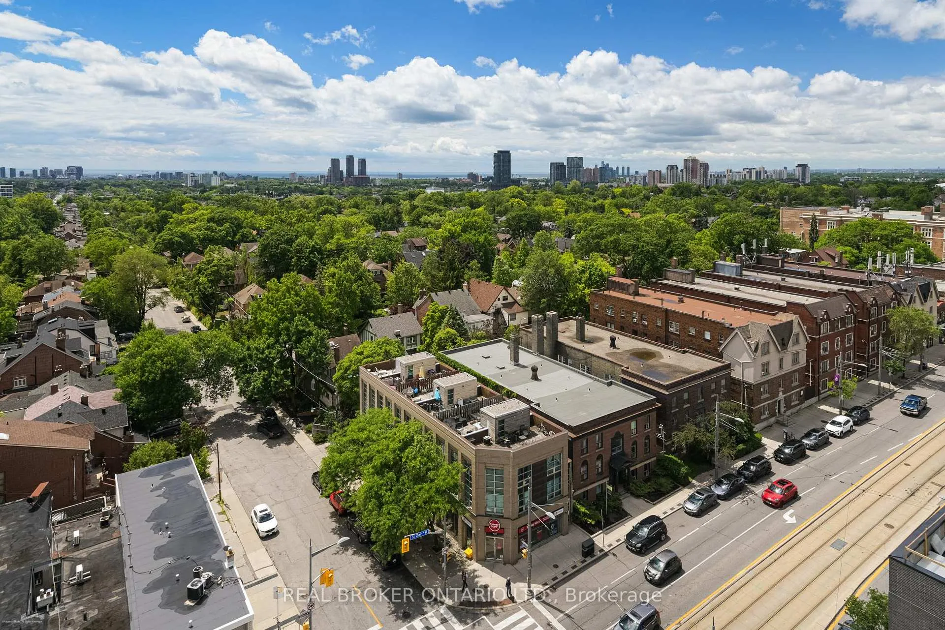 Photo 23 of Unit 1207, 185 Alberta Avenue, Toronto, Oakwood Village — HOMEH