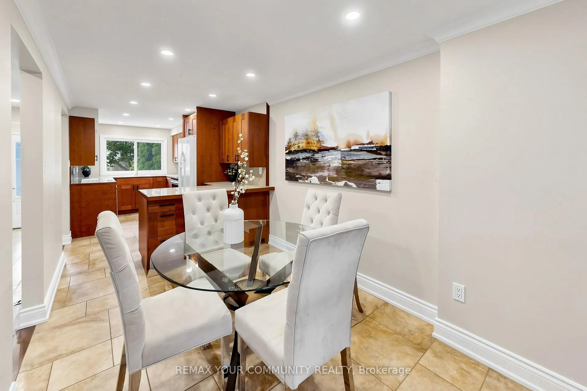 Photo 16 of 1746 Listowell Crescent, Pickering, Liverpool — HOMEH