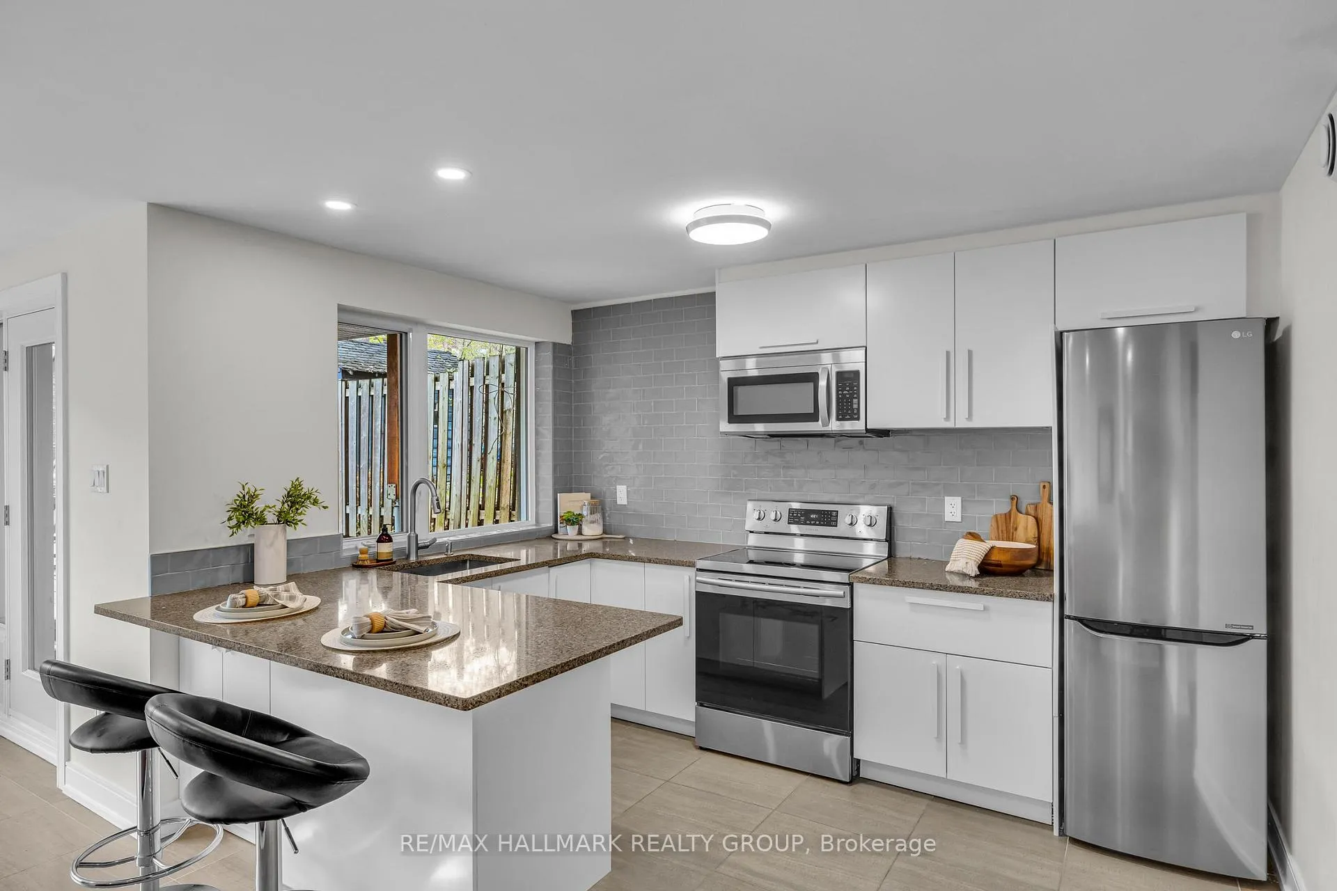 Photo 36 of 92 Grange Avenue, Ottawa, Ottawa West — HOMEH