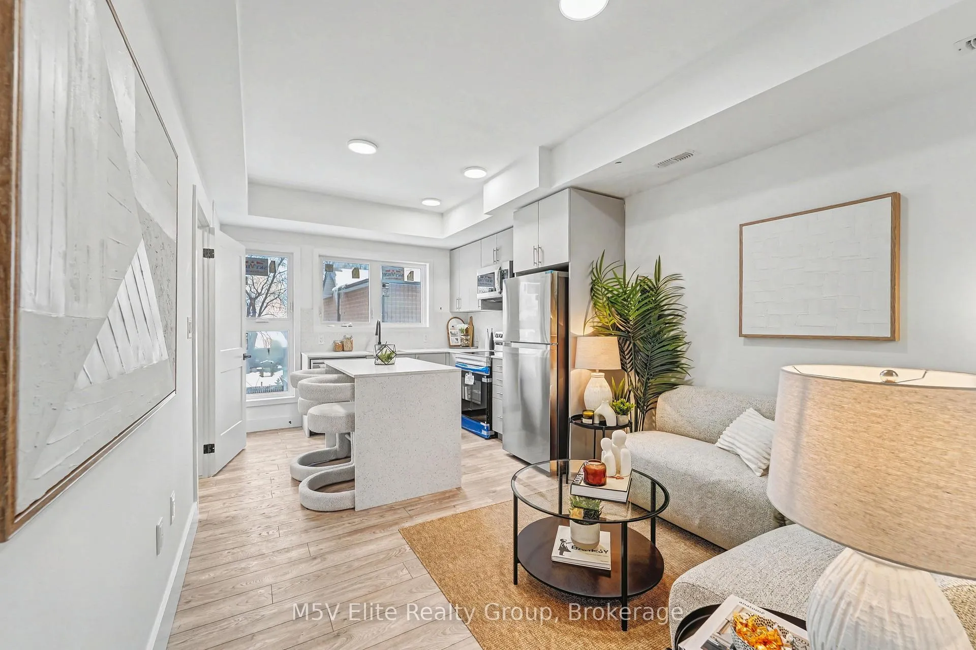 Photo 2 of Unit 318, 6638 Mcleod Road, Niagara Falls, Arad/Fallsview — HOMEH