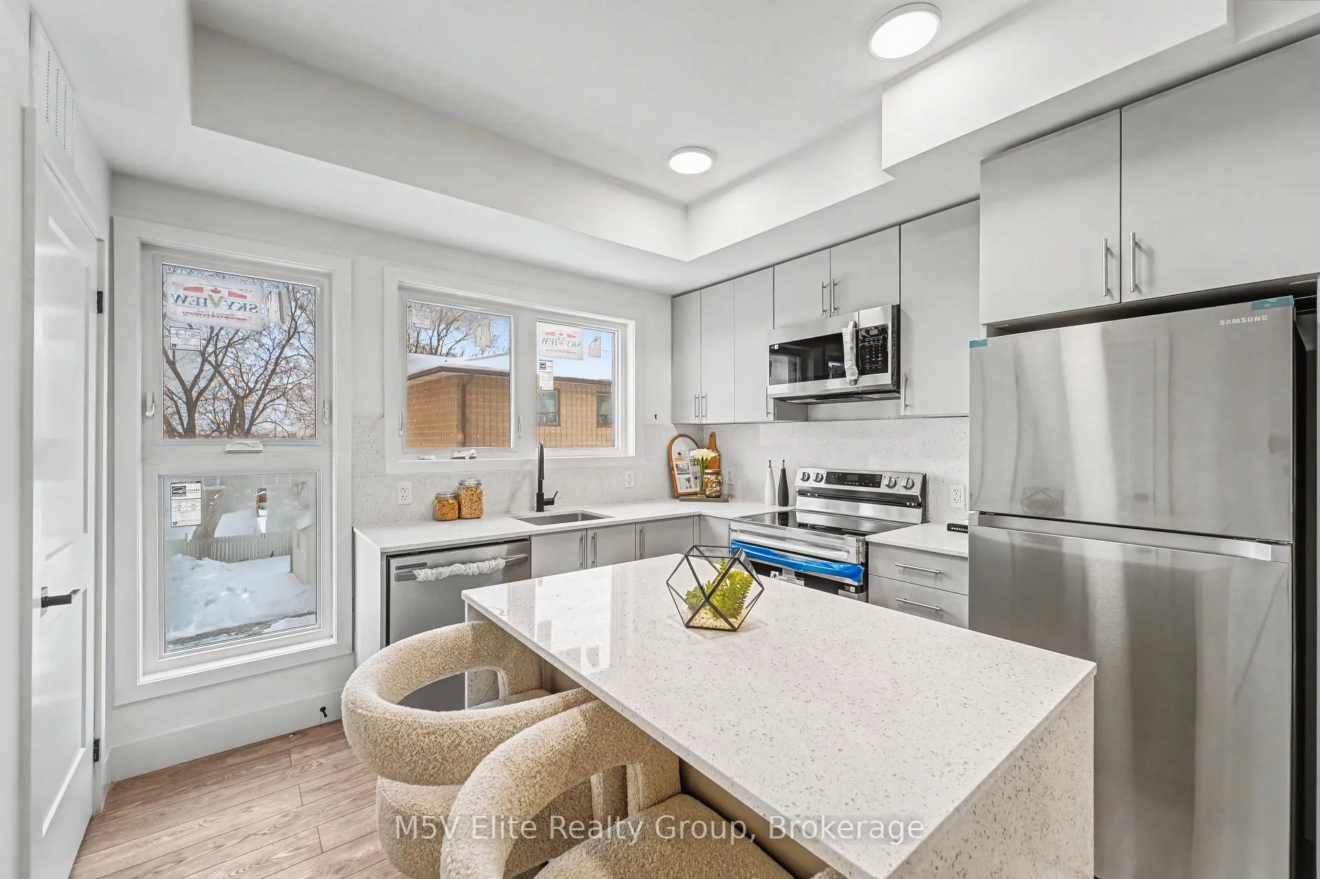 Photo 6 of Unit 318, 6638 Mcleod Road, Niagara Falls, Arad/Fallsview — HOMEH
