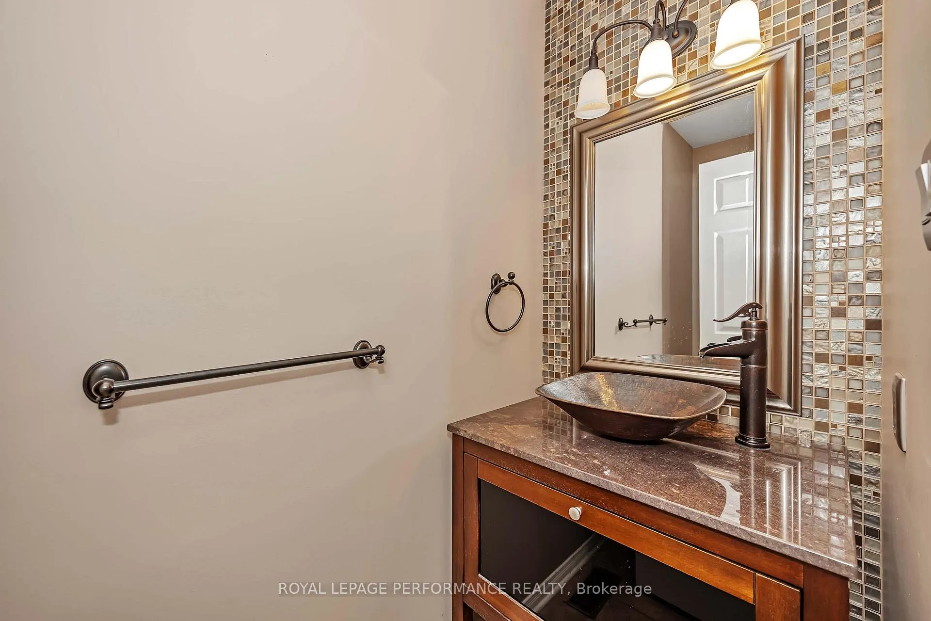 Photo 18 of 1705 Belcourt Boulevard, Ottawa, Orleans/Sunridge — HOMEH