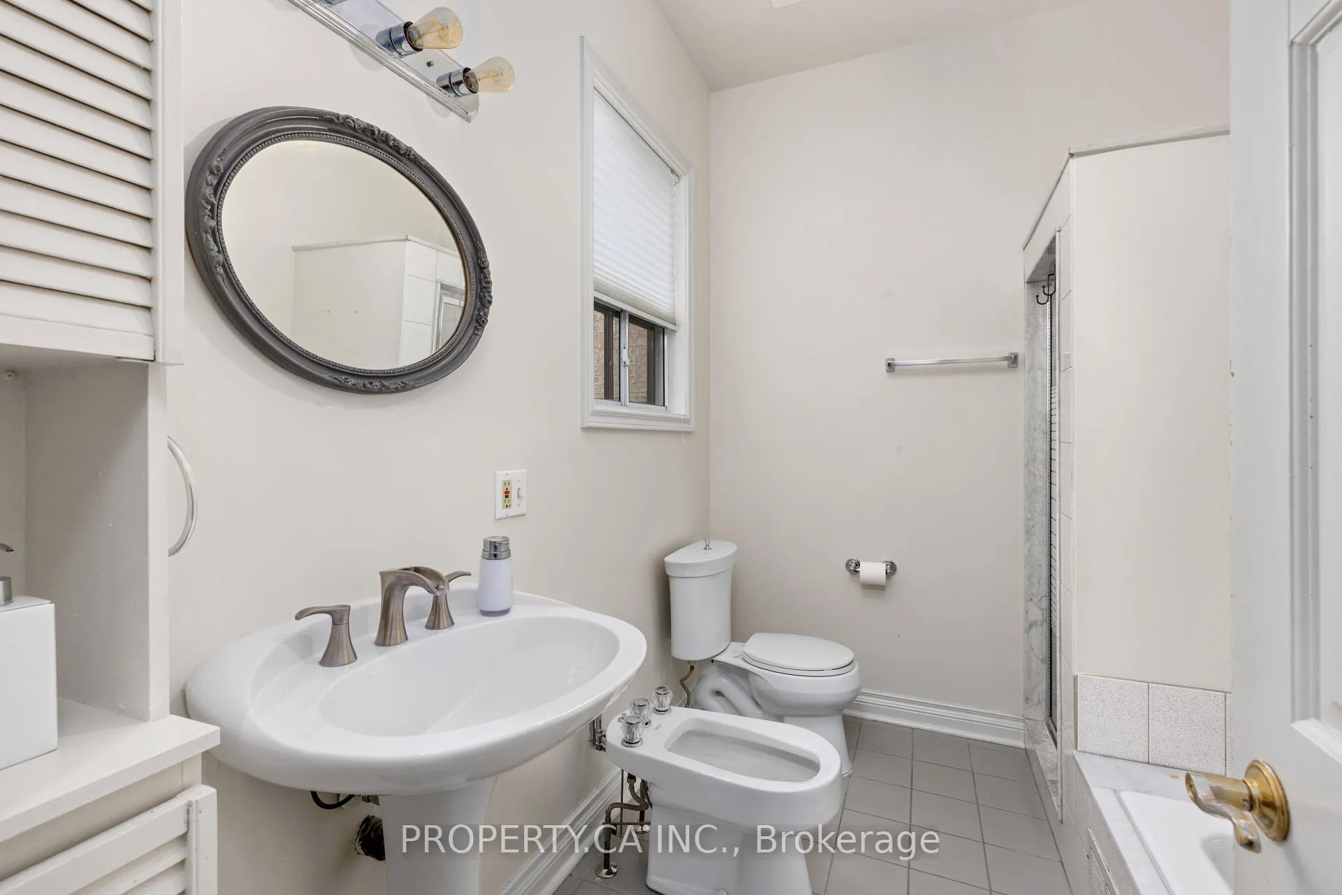 Photo 13 of 233 Clinton Street, Toronto, Palmerston-Little Italy — HOMEH