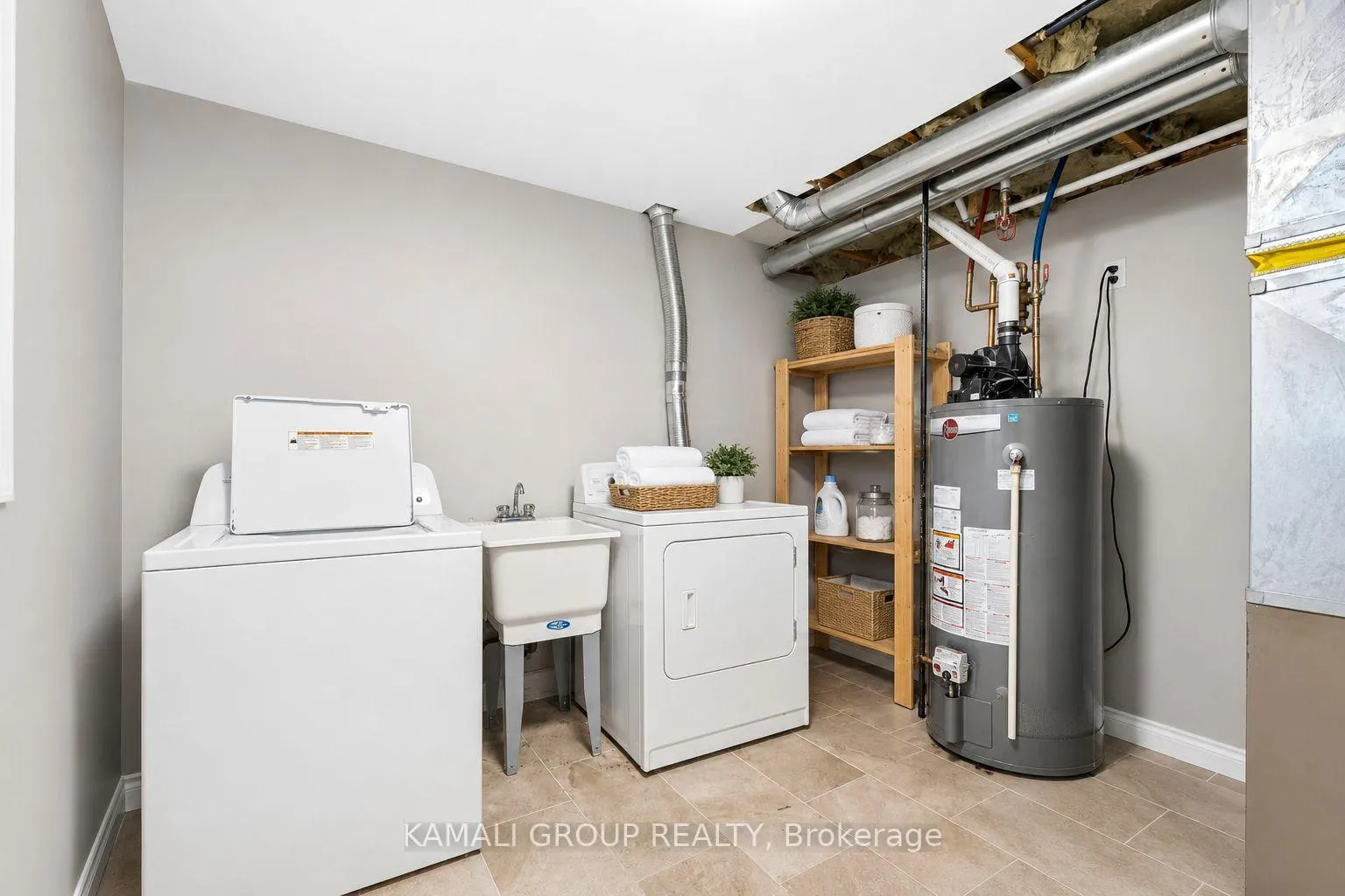 Photo 10 of Unit BSMT, 580 Capilano Crescent, Oshawa, Donevan — HOMEH