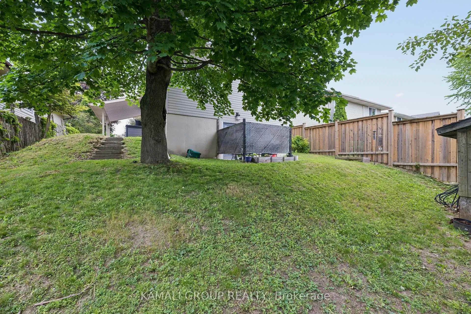 Photo 13 of Unit BSMT, 580 Capilano Crescent, Oshawa, Donevan — HOMEH