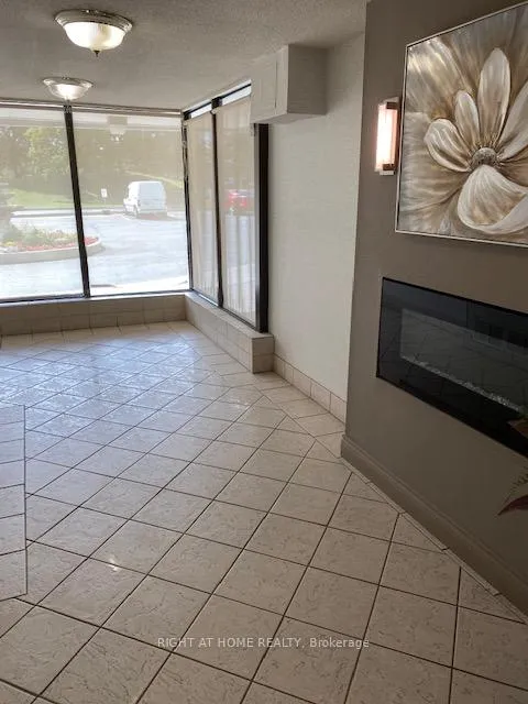 Photo 6 of Unit 707, 18 Knightsbridge Road, Brampton, Queen Street Corridor — HOMEH