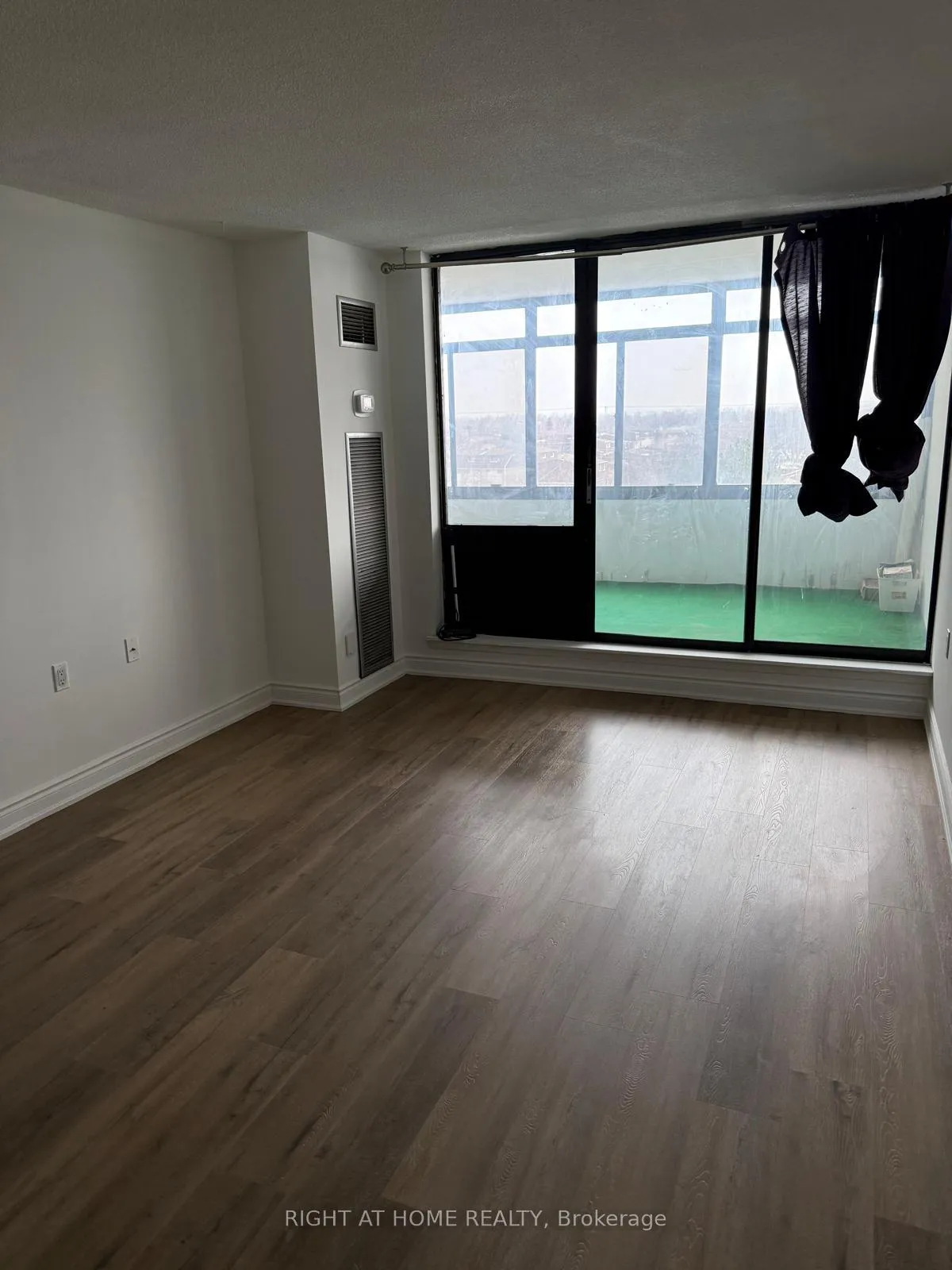 Photo 20 of Unit 707, 18 Knightsbridge Road, Brampton, Queen Street Corridor — HOMEH