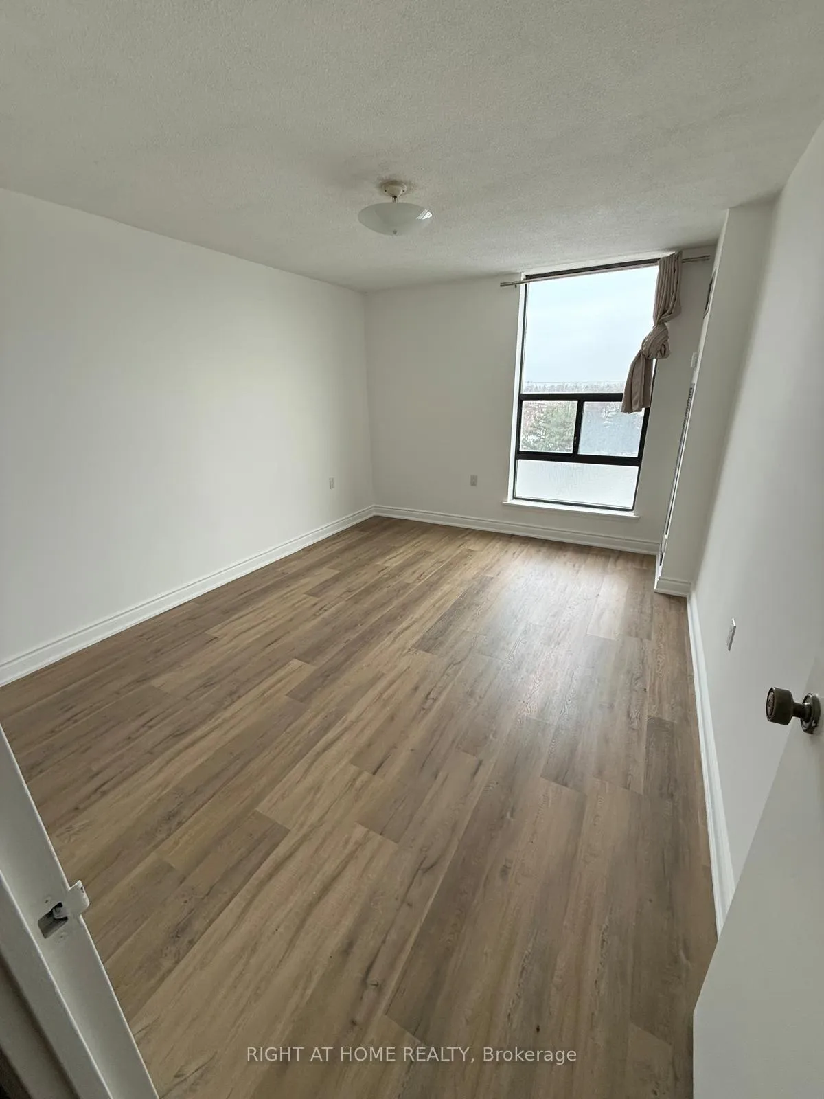 Photo 22 of Unit 707, 18 Knightsbridge Road, Brampton, Queen Street Corridor — HOMEH