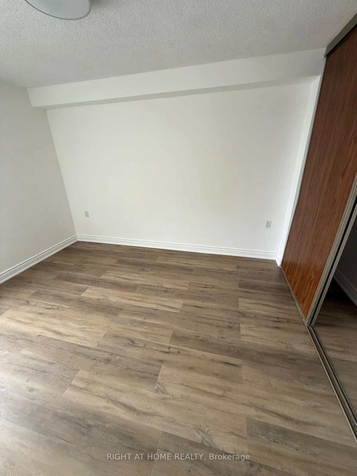 Photo 23 of Unit 707, 18 Knightsbridge Road, Brampton, Queen Street Corridor — HOMEH