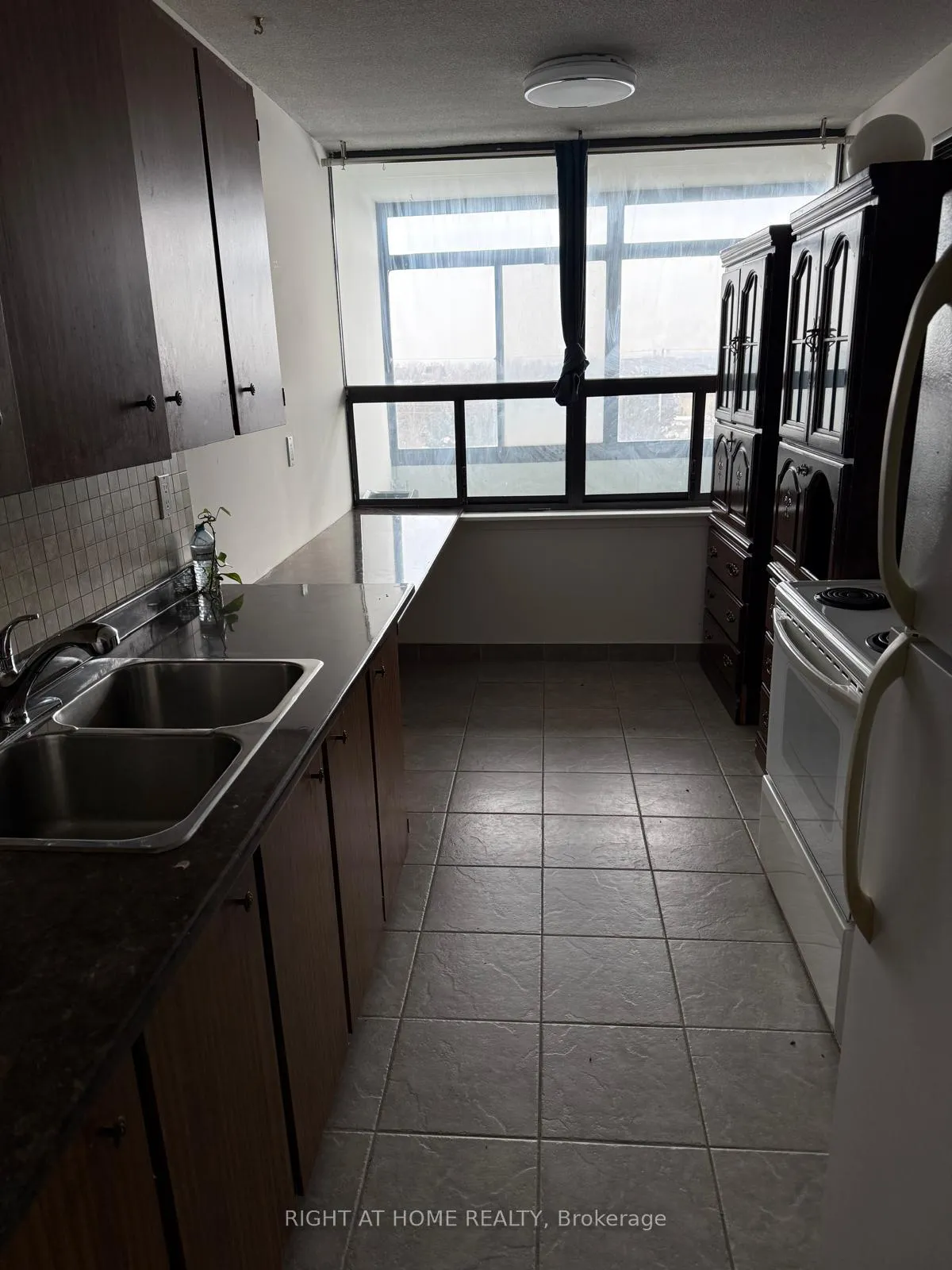 Photo 35 of Unit 707, 18 Knightsbridge Road, Brampton, Queen Street Corridor — HOMEH