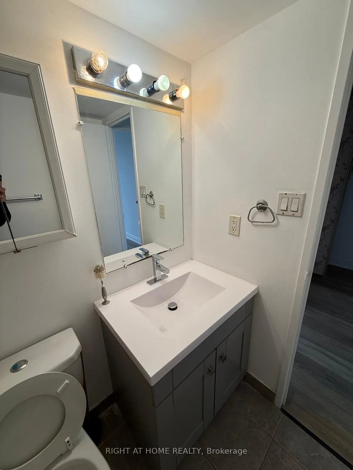 Photo 39 of Unit 707, 18 Knightsbridge Road, Brampton, Queen Street Corridor — HOMEH