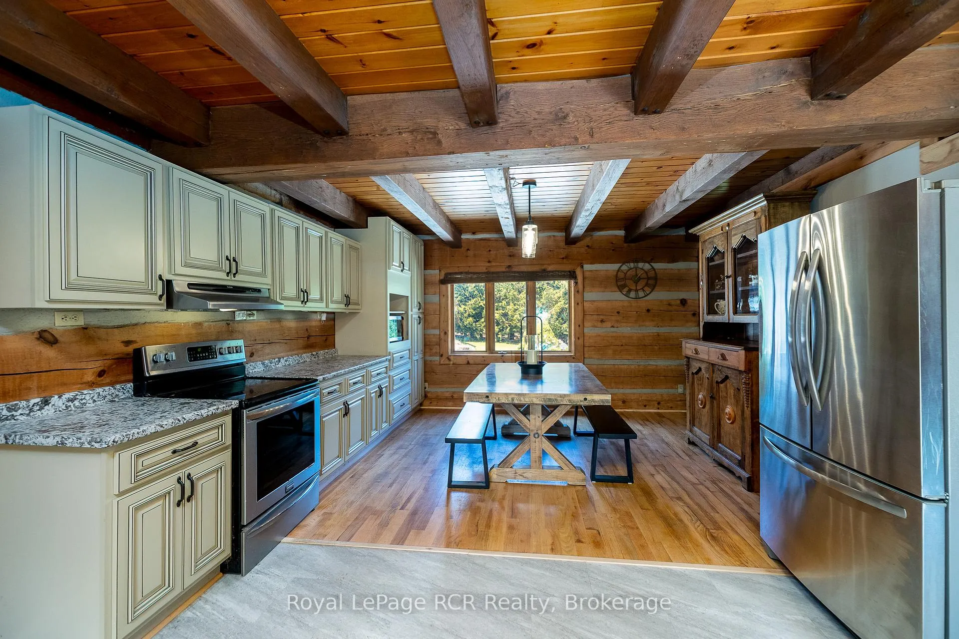 Photo 6 of 113 Crawford Road, Chatsworth — HOMEH