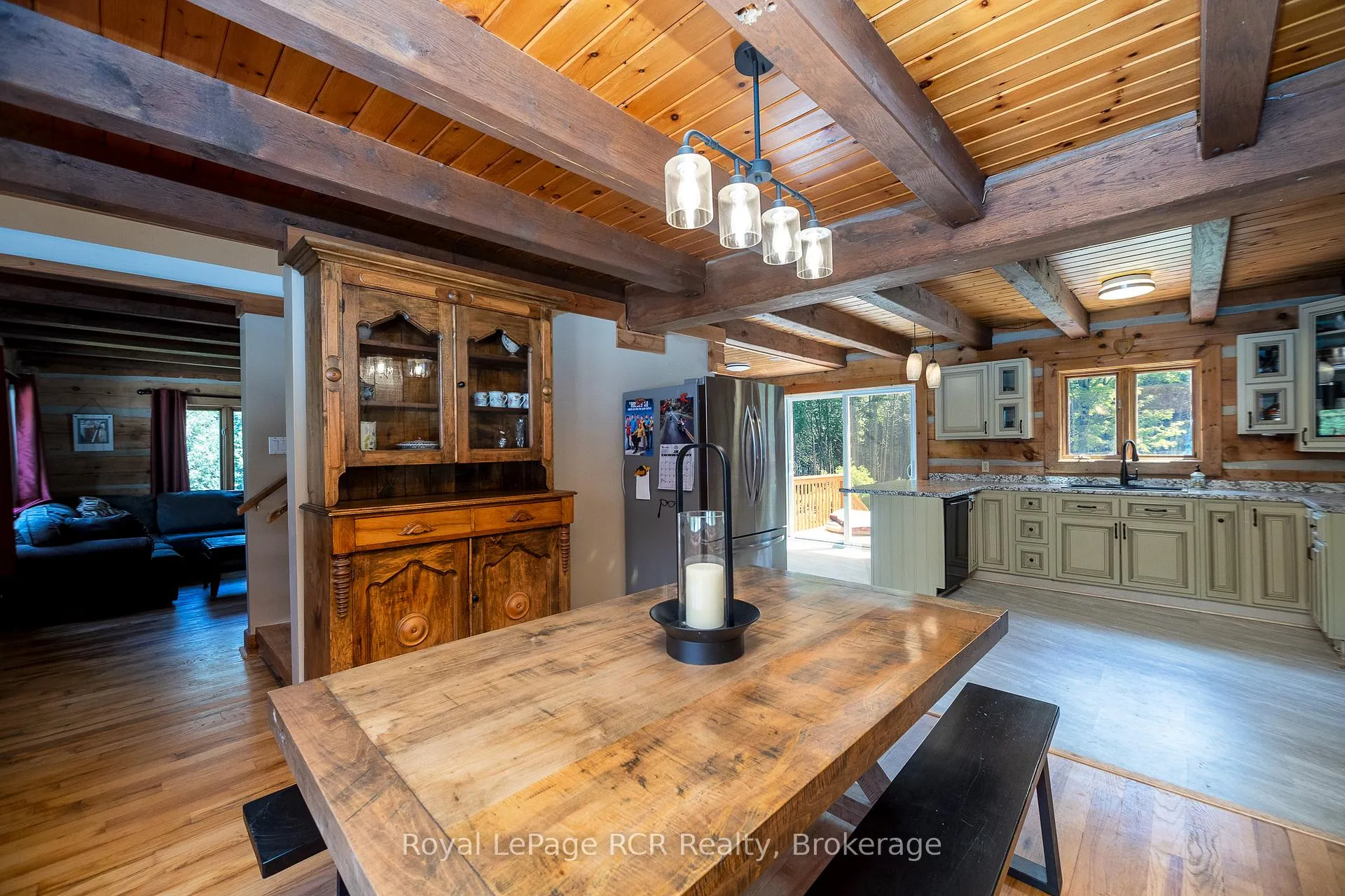 Photo 7 of 113 Crawford Road, Chatsworth — HOMEH