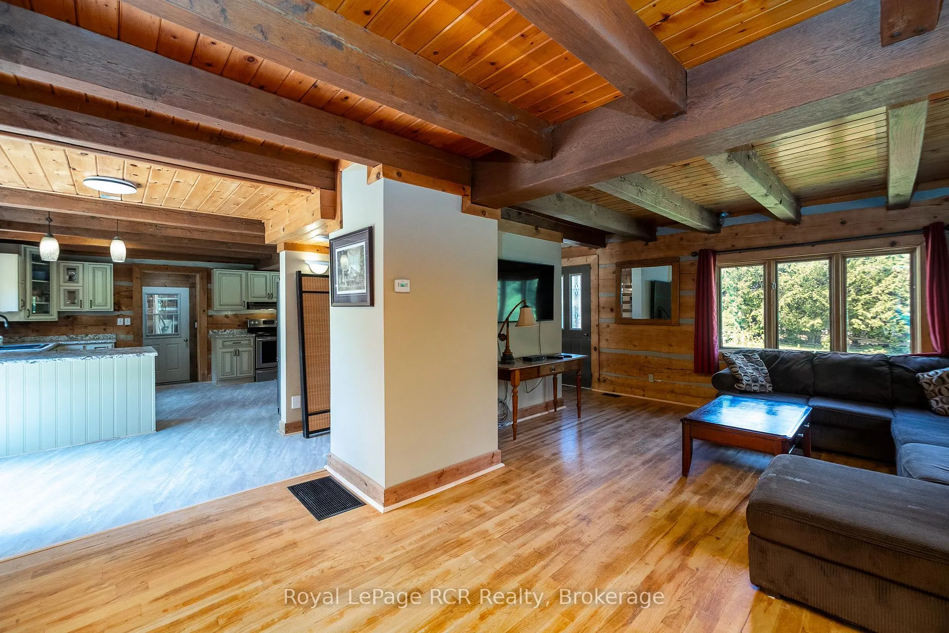 Photo 10 of 113 Crawford Road, Chatsworth — HOMEH