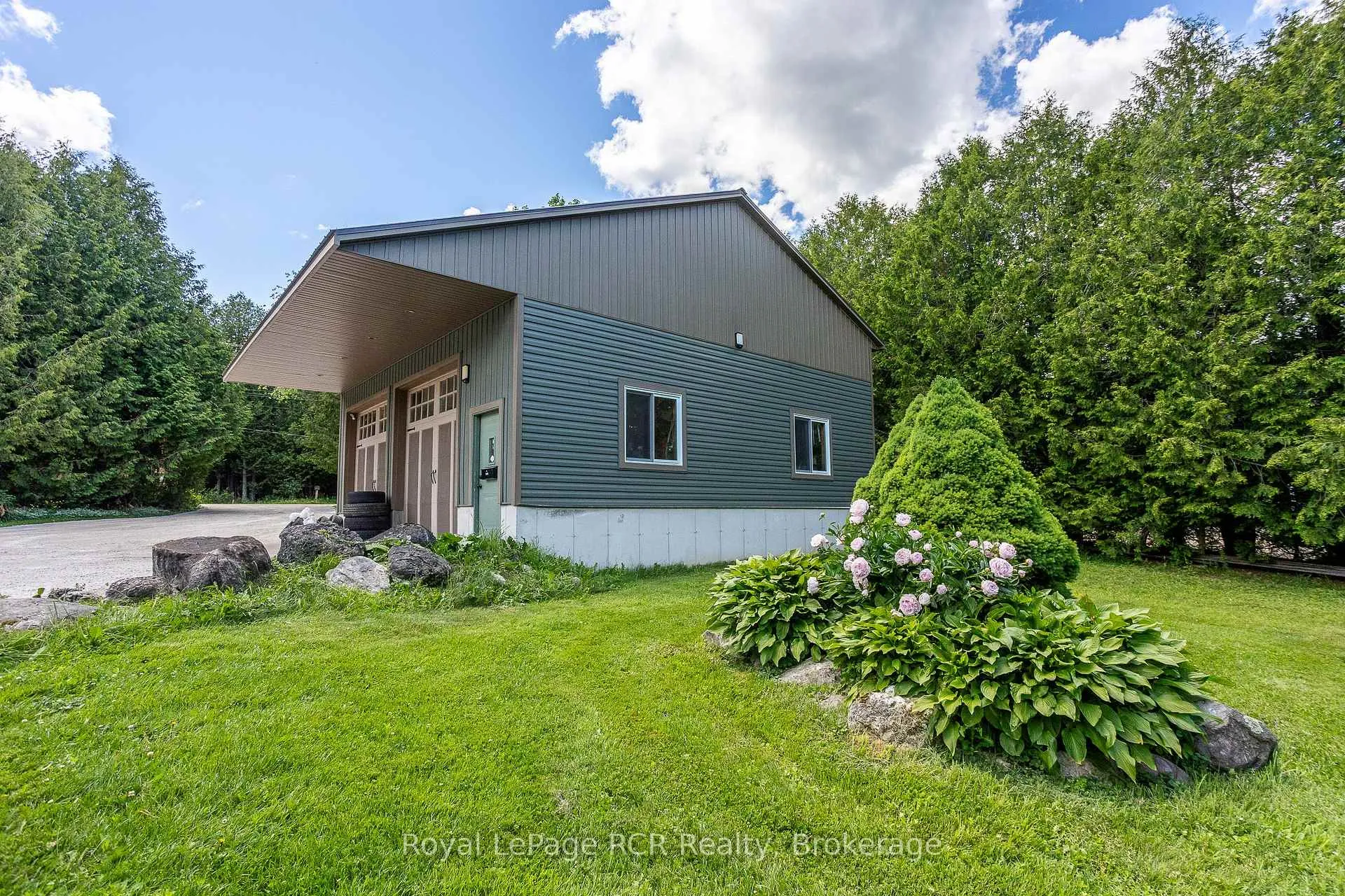Photo 33 of 113 Crawford Road, Chatsworth — HOMEH