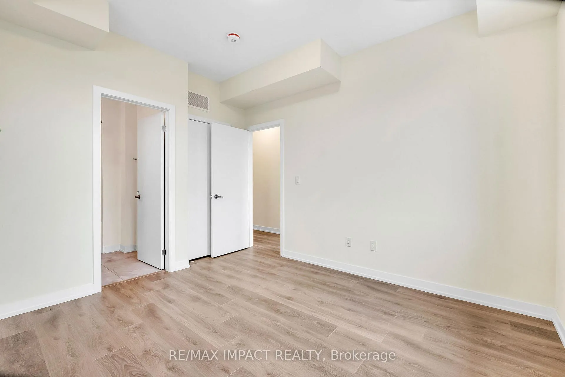 Photo 6 of Unit 902, 160 Densmore Road, Cobourg — HOMEH