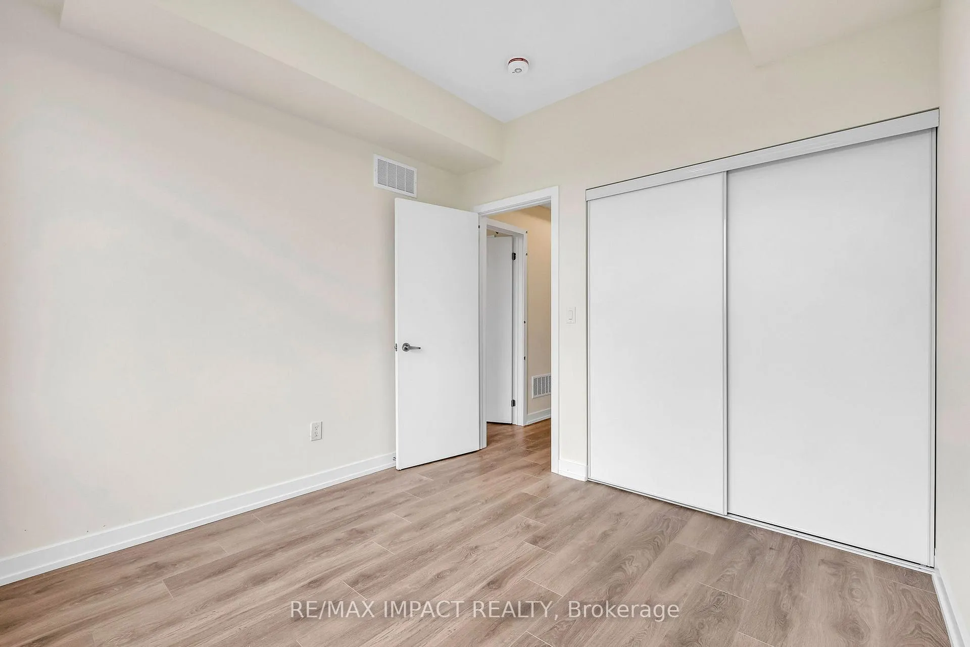 Photo 11 of Unit 902, 160 Densmore Road, Cobourg — HOMEH
