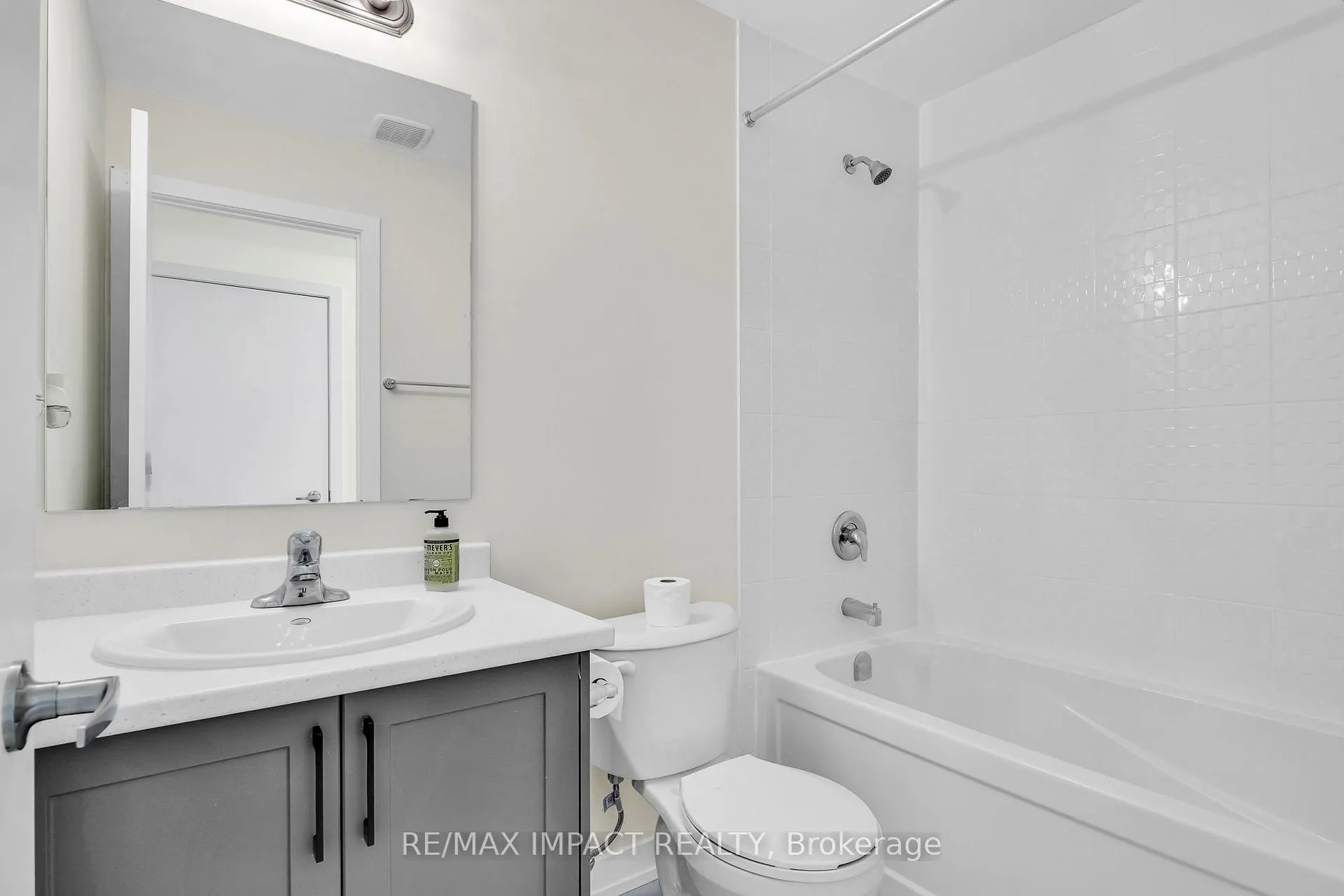 Photo 13 of Unit 902, 160 Densmore Road, Cobourg — HOMEH