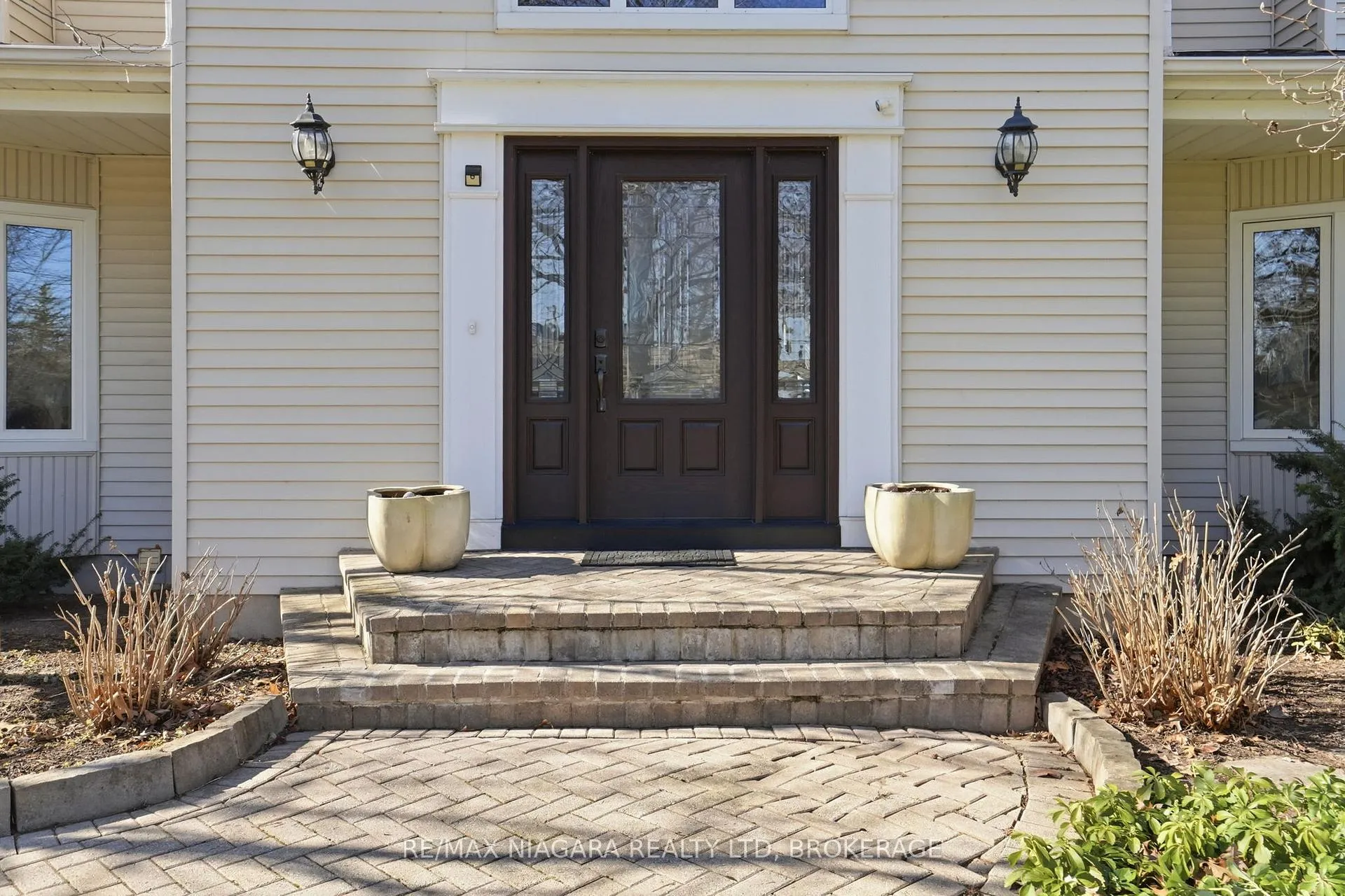 Photo 4 of 50 Henley Drive, St. Catharines, Martindale Pond — HOMEH