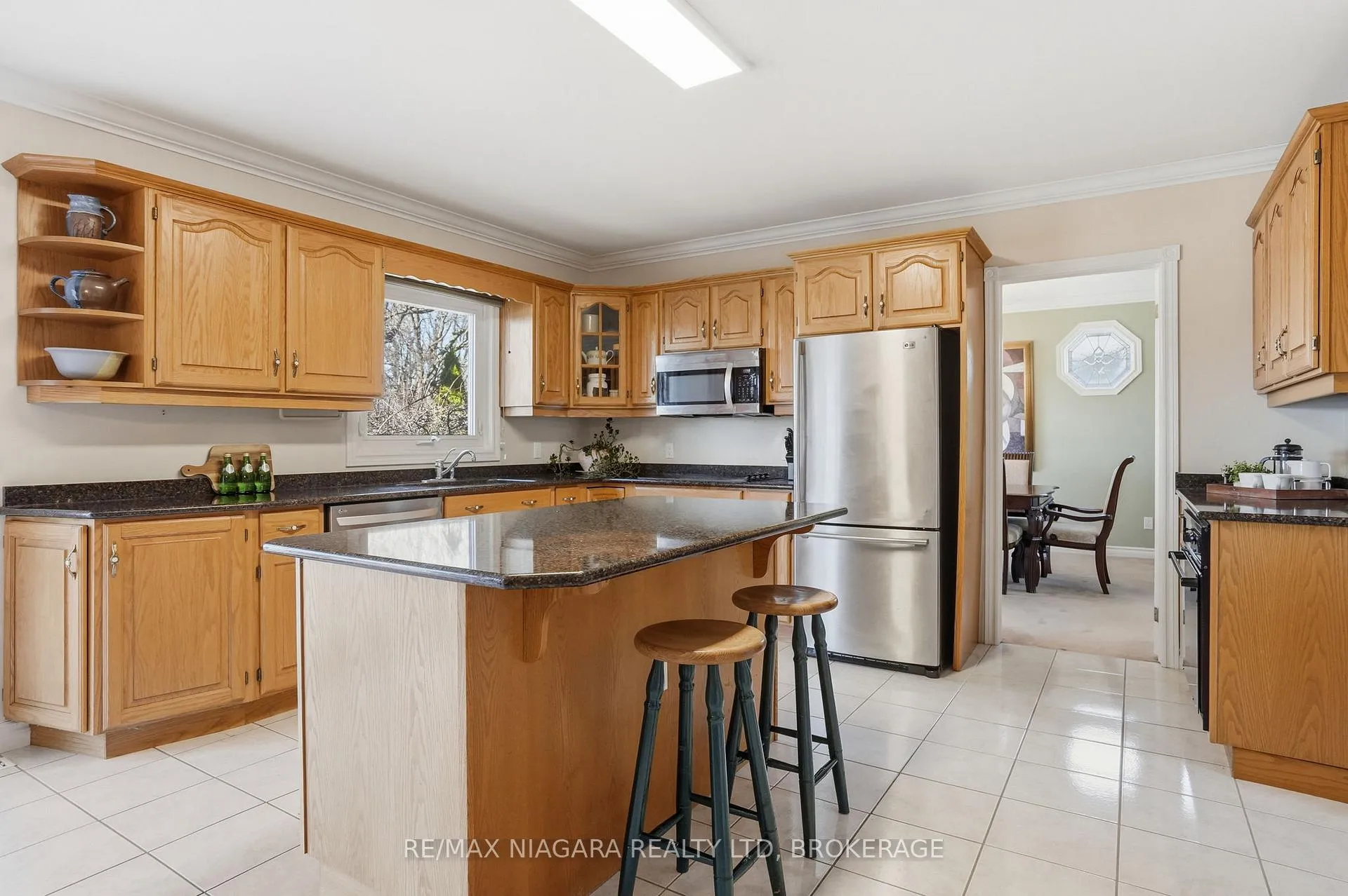 Photo 8 of 50 Henley Drive, St. Catharines, Martindale Pond — HOMEH