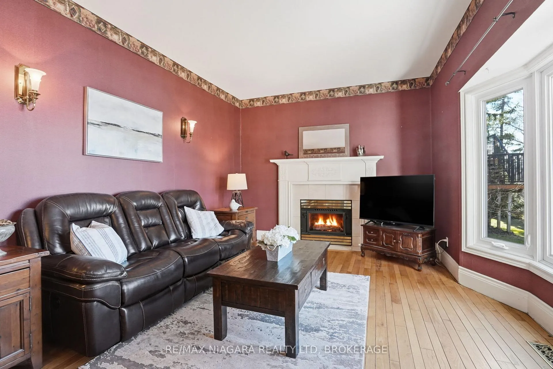 Photo 9 of 50 Henley Drive, St. Catharines, Martindale Pond — HOMEH