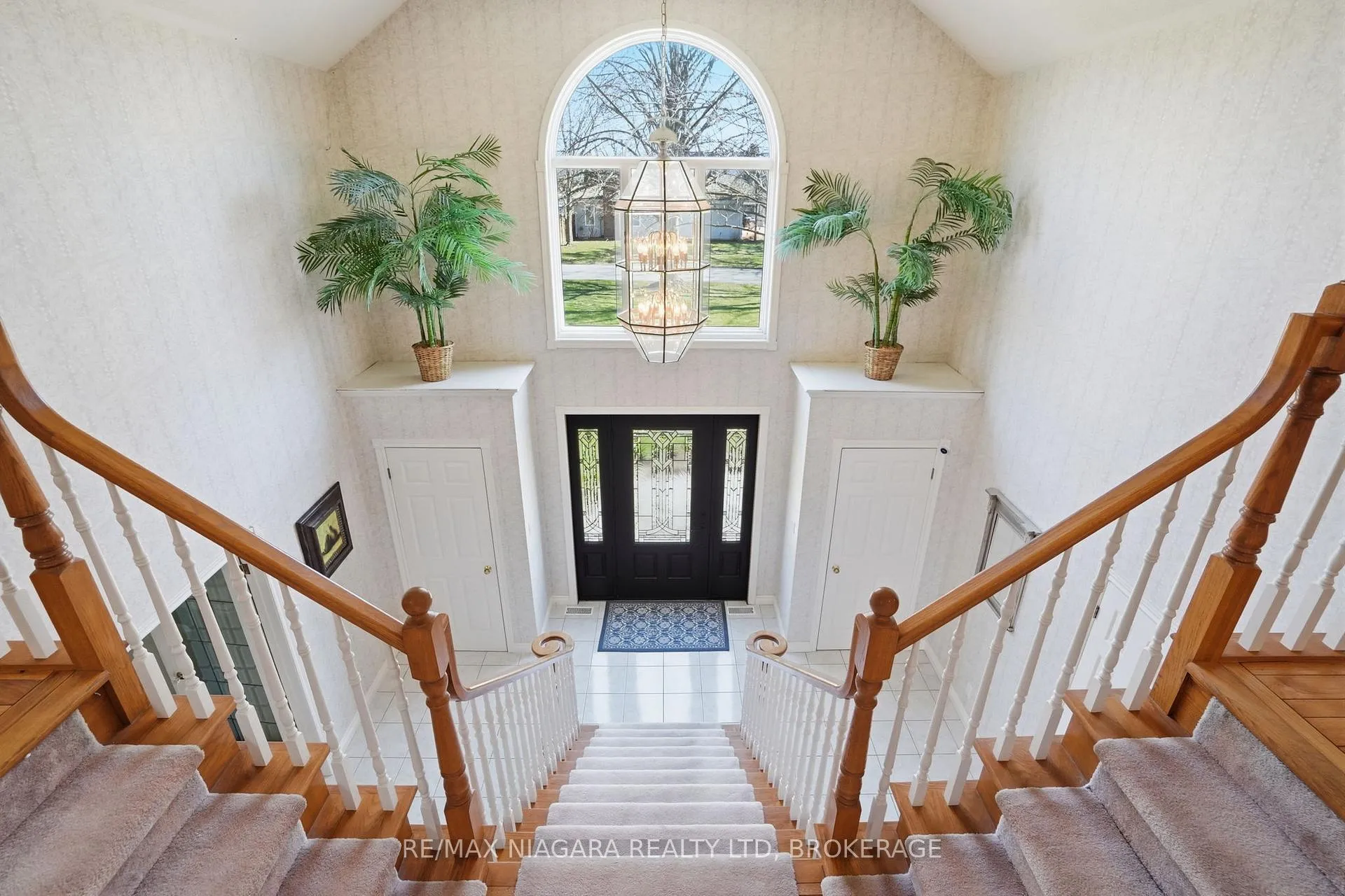 Photo 11 of 50 Henley Drive, St. Catharines, Martindale Pond — HOMEH