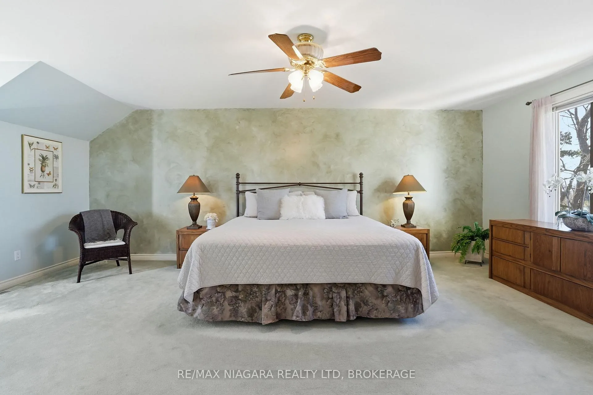 Photo 12 of 50 Henley Drive, St. Catharines, Martindale Pond — HOMEH