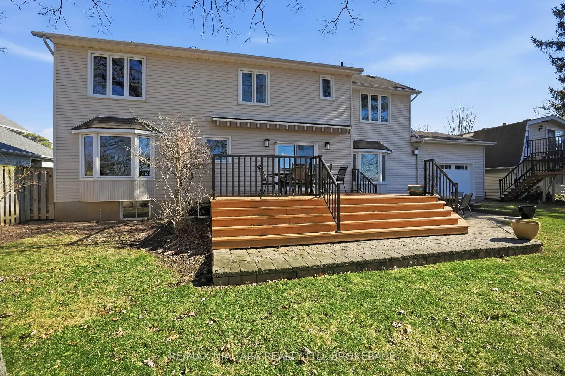 Photo 23 of 50 Henley Drive, St. Catharines, Martindale Pond — HOMEH