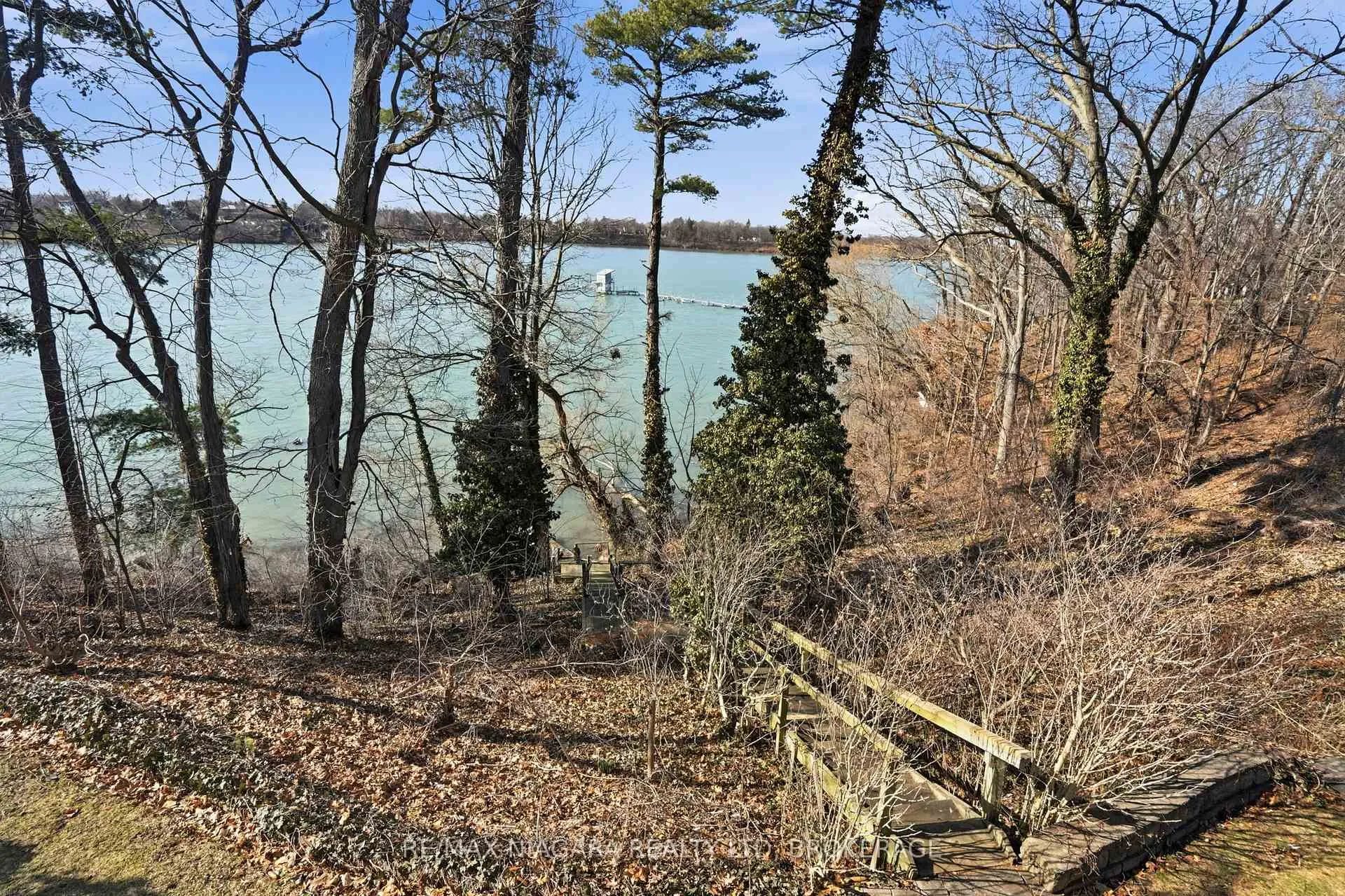 Photo 24 of 50 Henley Drive, St. Catharines, Martindale Pond — HOMEH