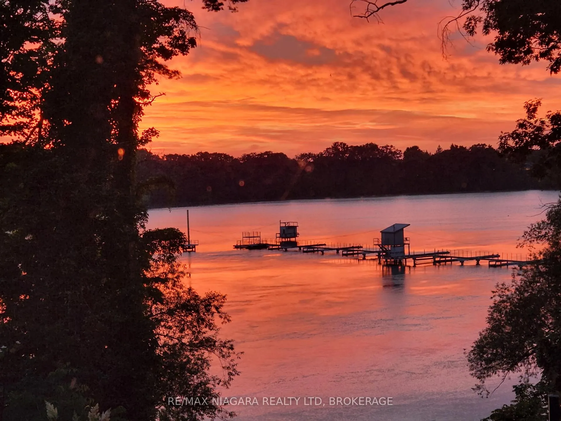 Photo 28 of 50 Henley Drive, St. Catharines, Martindale Pond — HOMEH