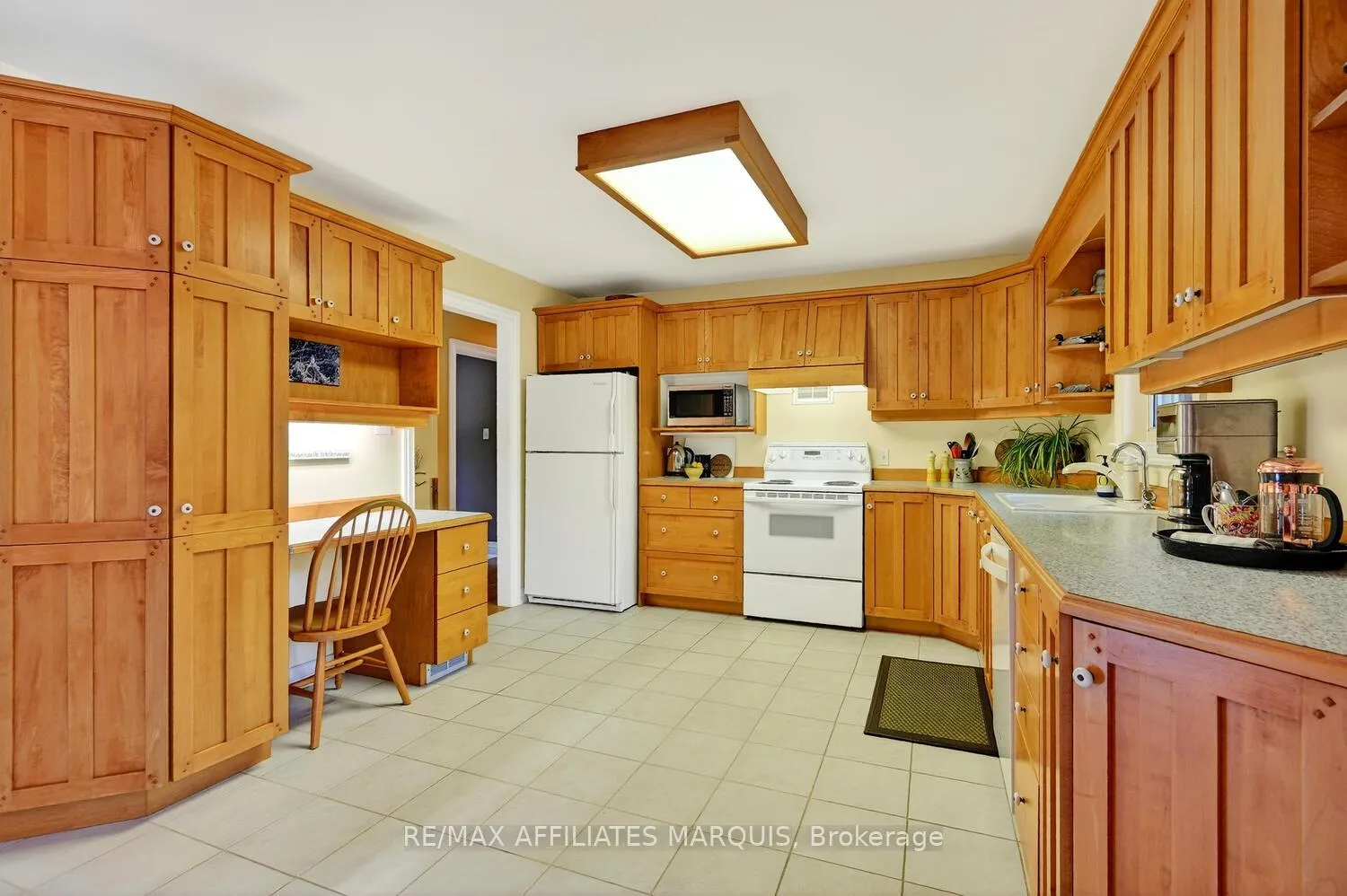Photo 8 of 156 Bay Road, Rideau Lakes, Rideau Lakes (South Elmsley) Twp — HOMEH